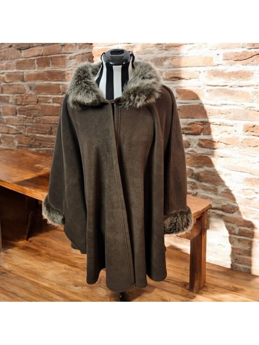 Parkhurst Desmona Cape Faux Fur Trim Brown Fleece Button Closure One Size